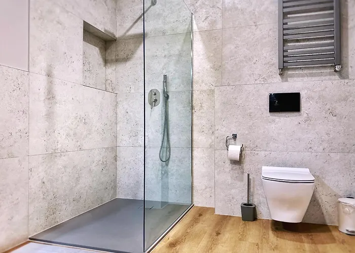 Modern Villa & Private Garden In Warsaw - Fully Renovated 2025